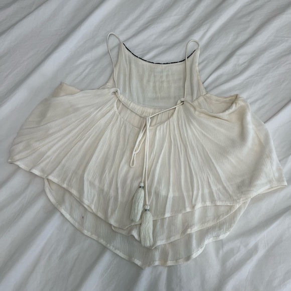 Flowy crop top with beaded detail - Picture 3 of 3